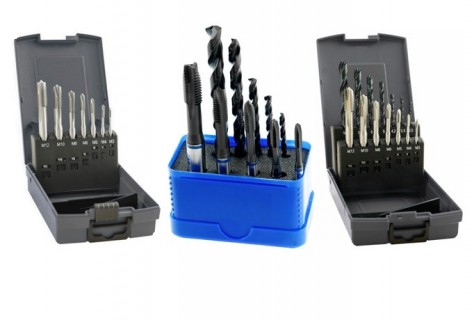 Průchozí závitníky v sadě