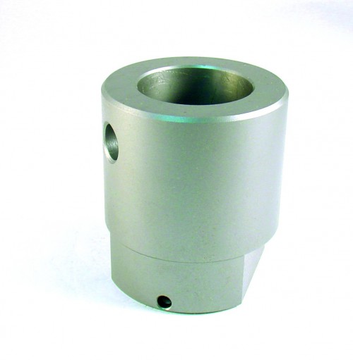 MONTÁŽNÍ BLOK PRO SYNCHRONNÍ ZÁVITOVÁNÍ SE SPECIÁLNÍM ZÁVITOŘEZNÝM OLEJEM