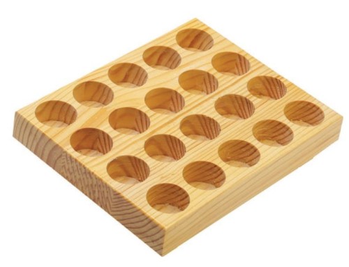 PRÁZDNÉ DŘEVĚNÉ LŮŽKO NA KLEŠTINY