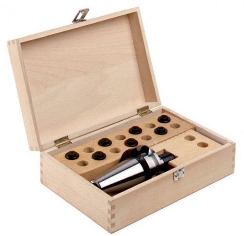 SADA ZÁVITOVACÍ UPÍNAČ S DÉLKOVOU KOMPENZACÍ SE ZÁVITOVÝMI ADAPTÉRY BEZ SPOJKY V DŘEVĚNÉM BOXU MAS/BT (JIS B 6339)