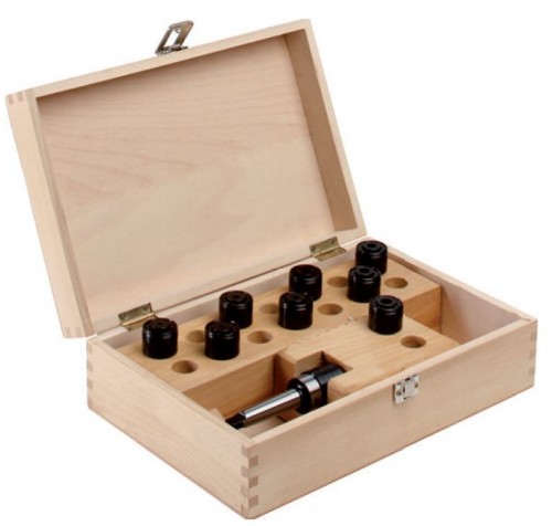 SADA ZÁVITOVACÍ UPÍNAČ S DÉLKOVOU KOMPENZACÍ SE ZÁVITOVÝMI ADAPTÉRY SE SPOJKOU V DŘEVĚNÉM BOXU MK DIN228-B