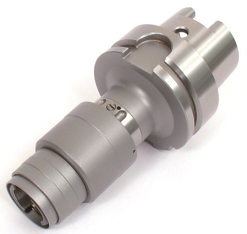 ZÁVITOVACÍ UPÍNAČ S DÉLKOVOU KOMPENZACÍ S VNITŘNÍM CHLAZENÍM DO 50 BAR